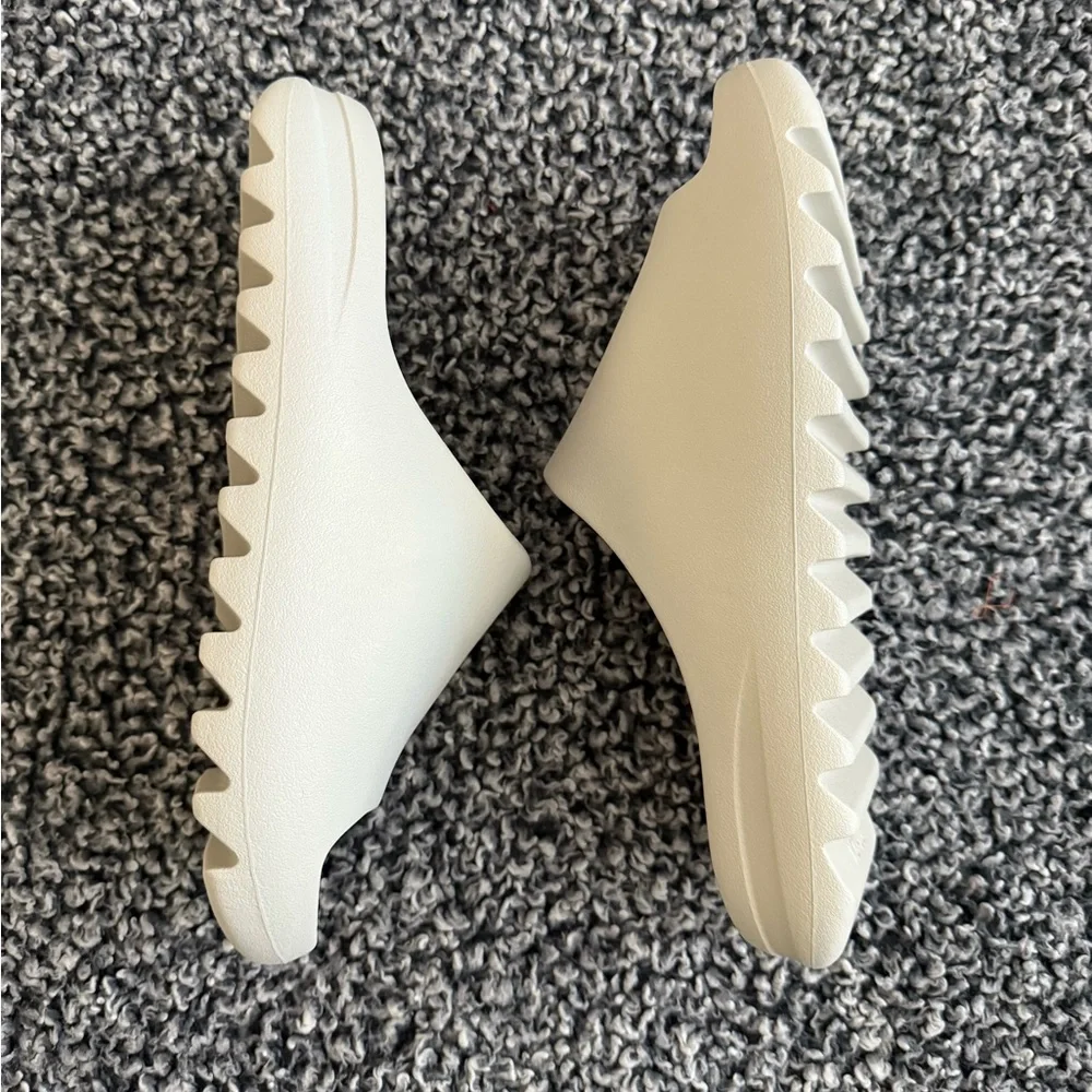 Yeezy men’s slides